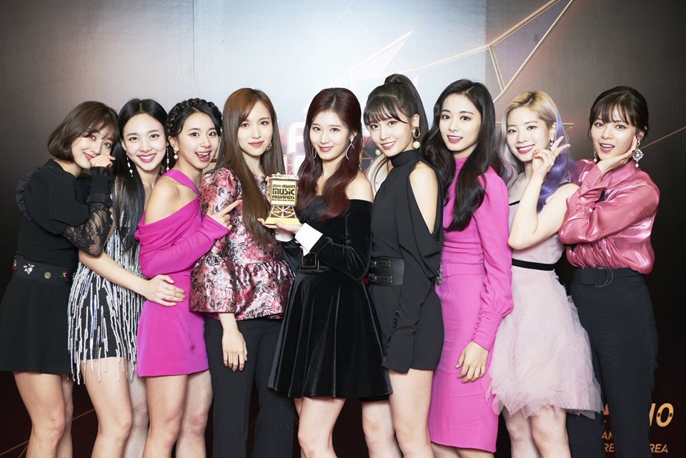 TWICE ชนะรางวัล Song of the Year สามปีติด เวที MAMA 2018