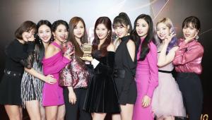 TWICE ชนะรางวัล Song of the Year สามปีติด เวที MAMA 2018