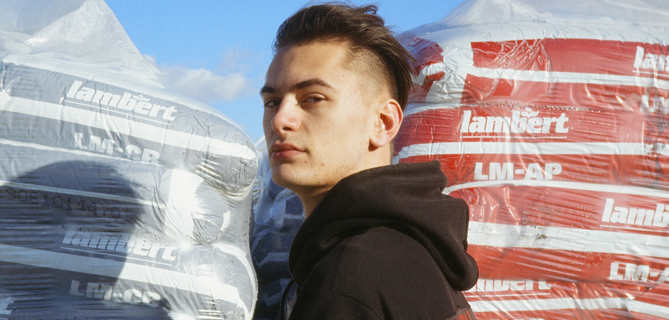 Ant Saunders ขยันอย่างต่อเนื่องส่งอีกหนึ่งซิงเกิลใหม่ Pedestrian