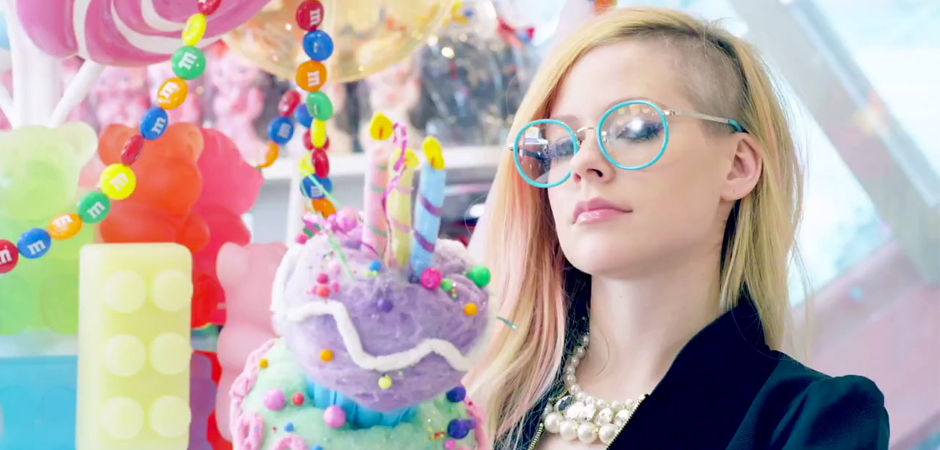 Hello Kitty เอ็มวีใหม่สุดคาวาอี้จาก Avril Lavigne